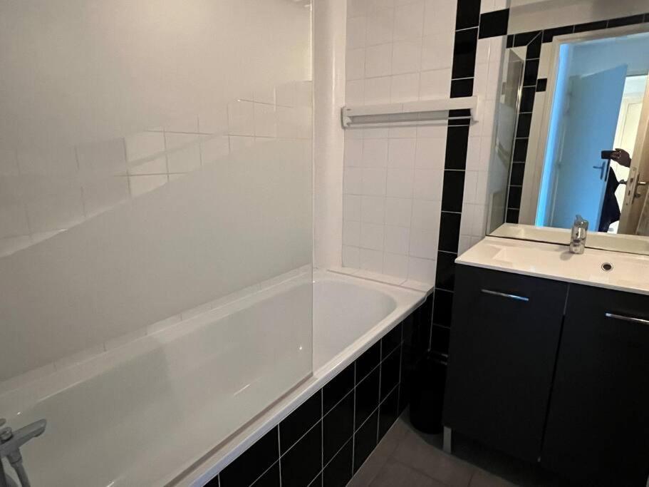 Apartament Dubb Yourhosthelper Caen Zewnętrze zdjęcie